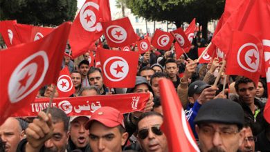 صورة الرئيس التونسي يدعو المواطنين للهدوء.. وسط تحذيرات دولية من الانزلاق إلى العنف