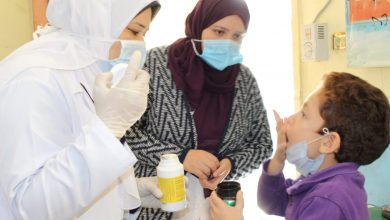 صورة تطعيم تلاميذ الابتدائي ورياض الأطفال بمحافظة الغربية ضد الديدان المعوية