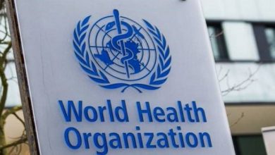 صورة الصحة العالمية: حظر السفر بسبب متحوّر «أوميكرون» لن يمنع من انتشاره