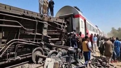 صورة كارثة قطار سوهاج.. أصابع الاتهام ترجح مسؤولية سائق القطار الثاني