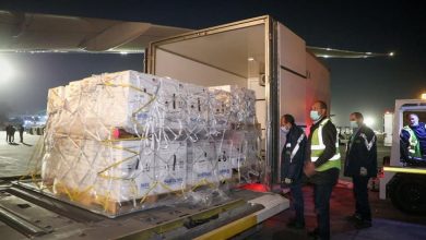 صورة استقبال مليون و843 ألف جرعة من لقاح «فايزر» بمطار القاهرة الدولي