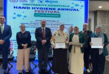صورة وزير التعليم العالي: «نظافة الأيدي» خط الدفاع الأول لحماية المرضى والعاملين بالقطاع الصحي