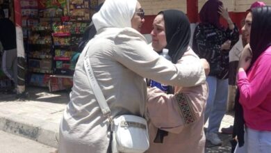 صورة إغماءات بين طالبات الثانوية العامة بمحافظة الدقهلية بسبب صعوبة الفيزياء!!