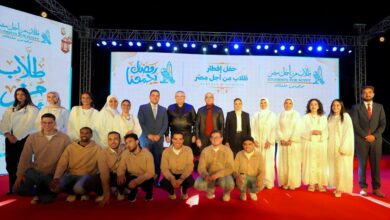 صورة رئيس جامعة عين شمس وقيادات الجامعة يشاركون أكثر من 1500 طالب وطالبة حفل الإفطار الرمضاني 