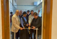 صورة افتتاح المعرض الفني الأول للطلاب الوافدين بجامعة العاصمة بمشاركة طلاب من السودان